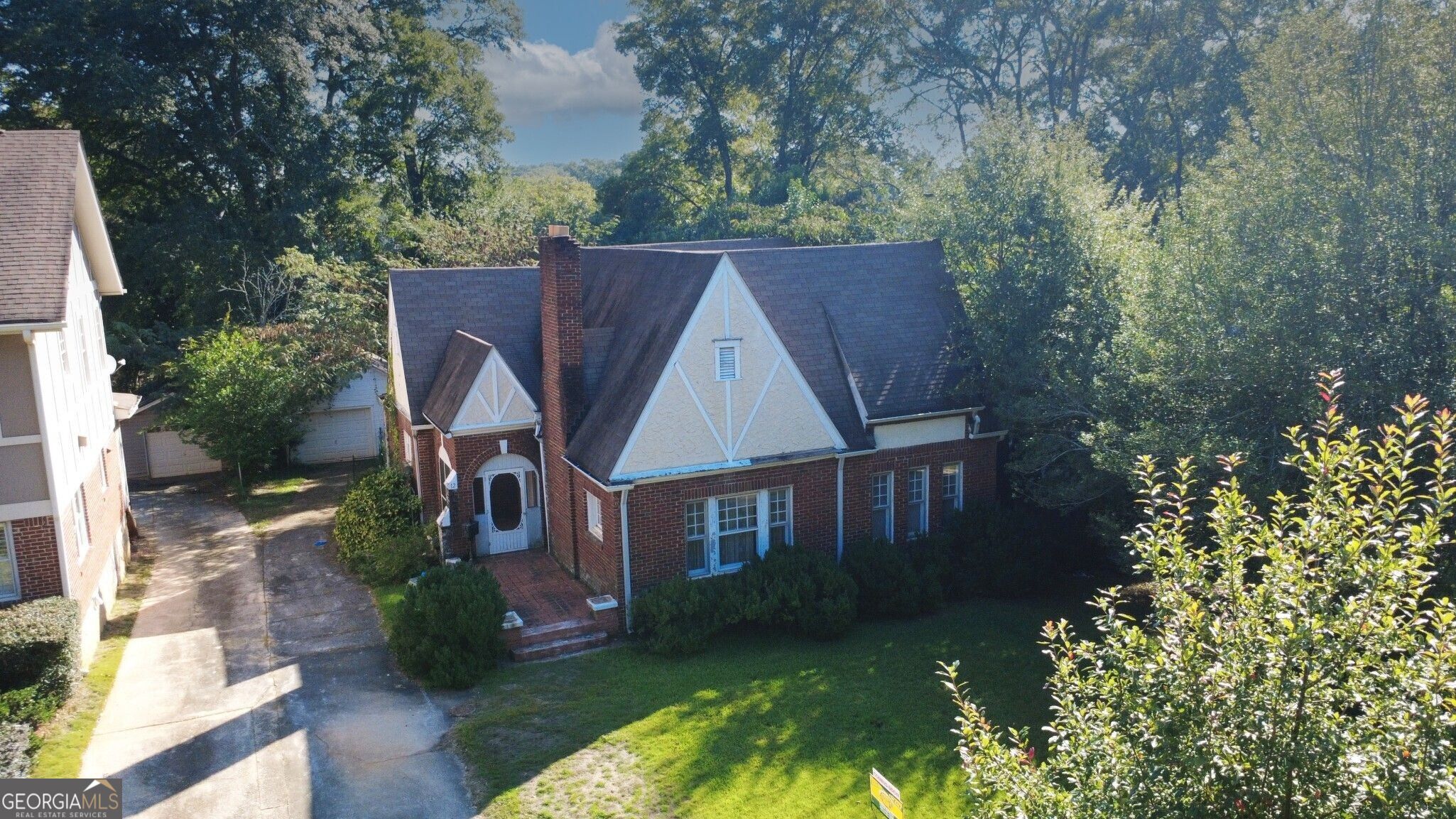 12 Fairfield DR