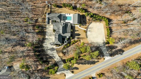 A home in Flowery Branch