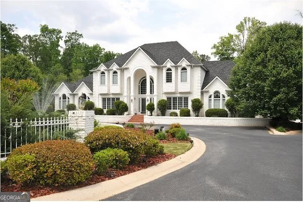 170 Howard Oaks Drive