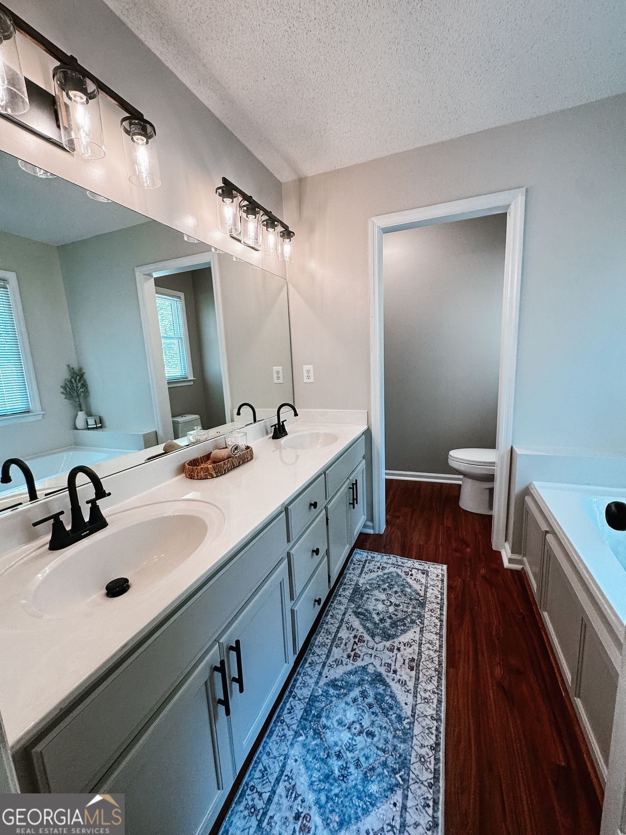 334 SUMMIT HEIGHTS DR