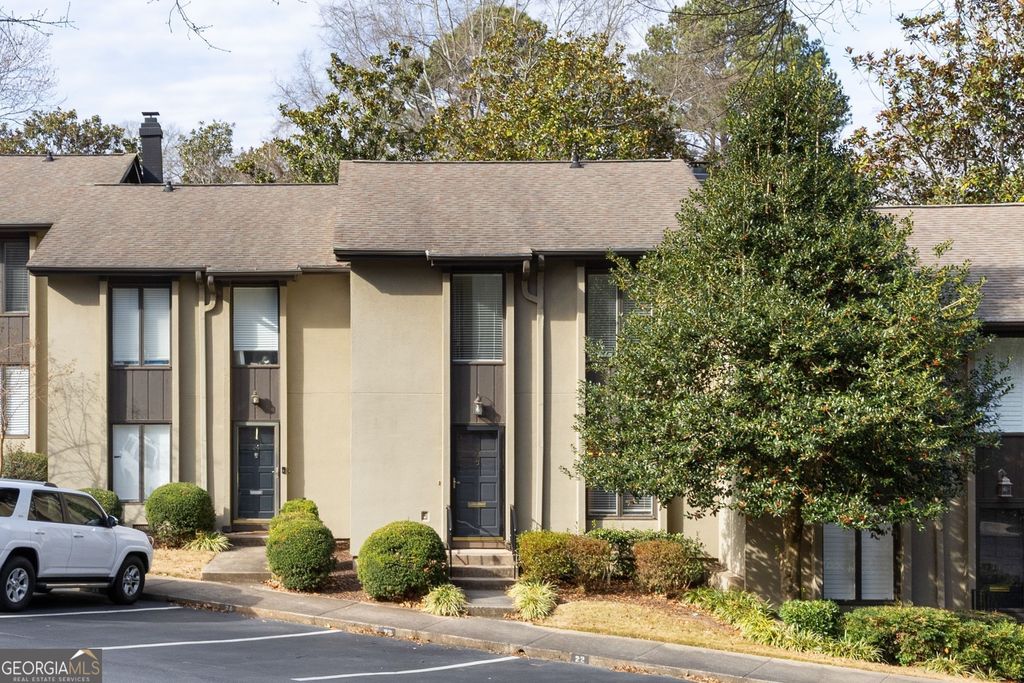 Photo of 22 Ivy Parkway NE, Atlanta, GA 30342 (MLS # 10677790)