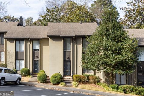 Photo of 22 Ivy Parkway NE, Atlanta, GA 30342 (MLS # 10677790)
