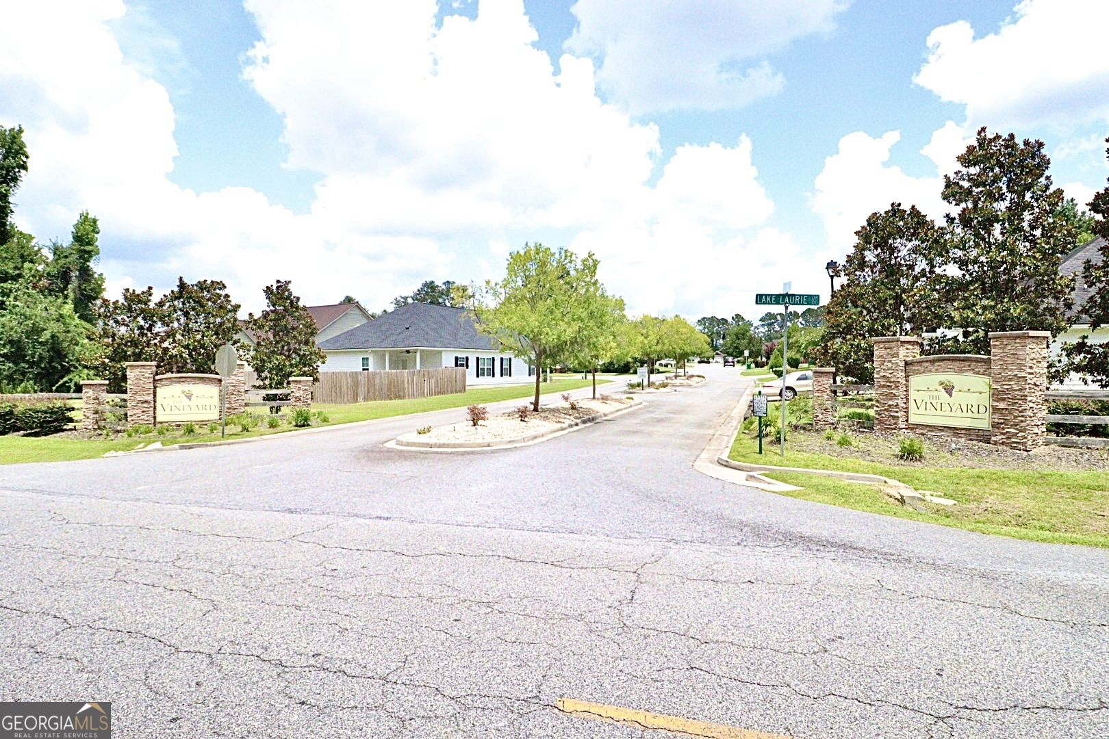 3829 Old Vine WAY
