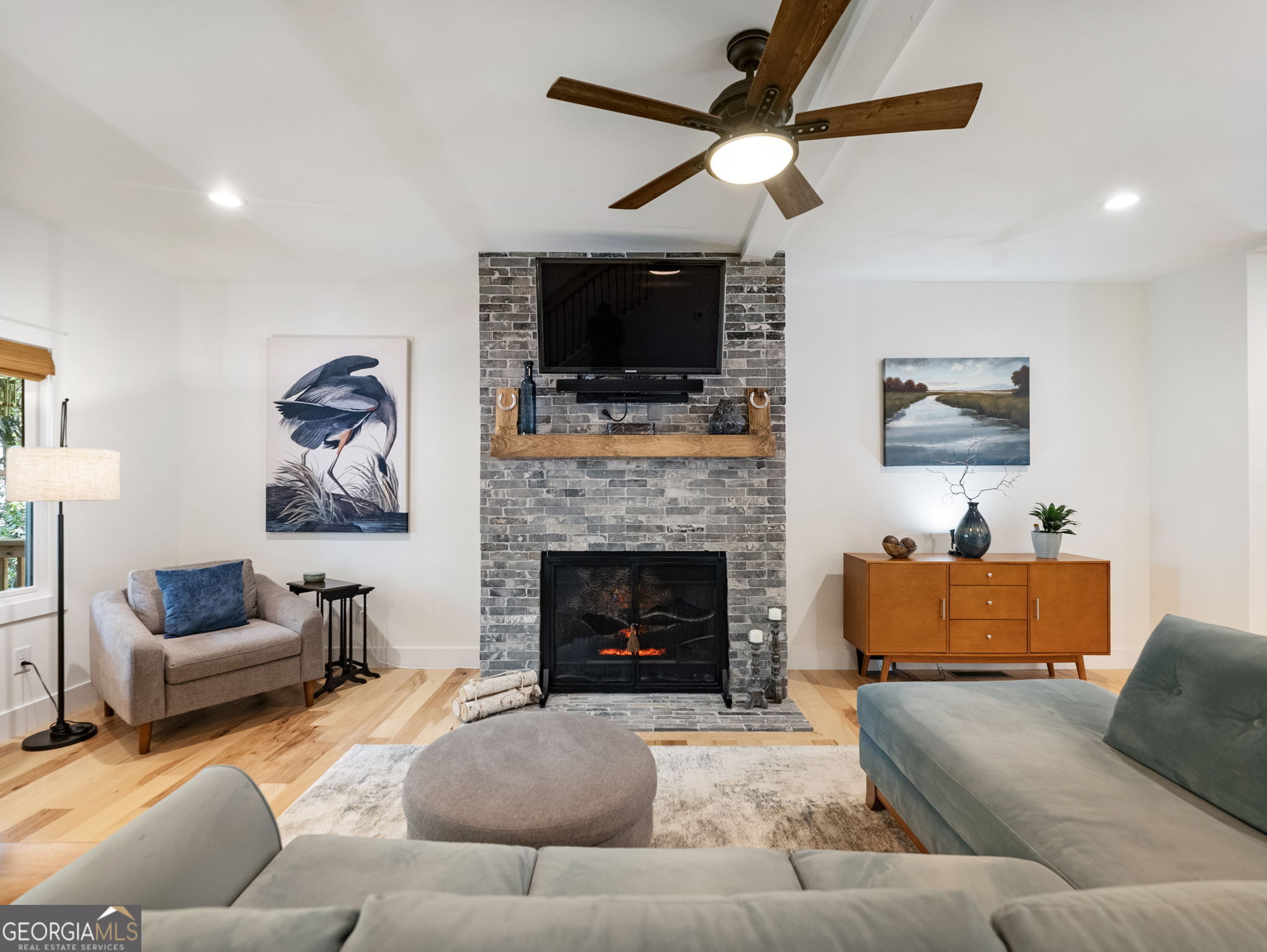 105 Laurelwood