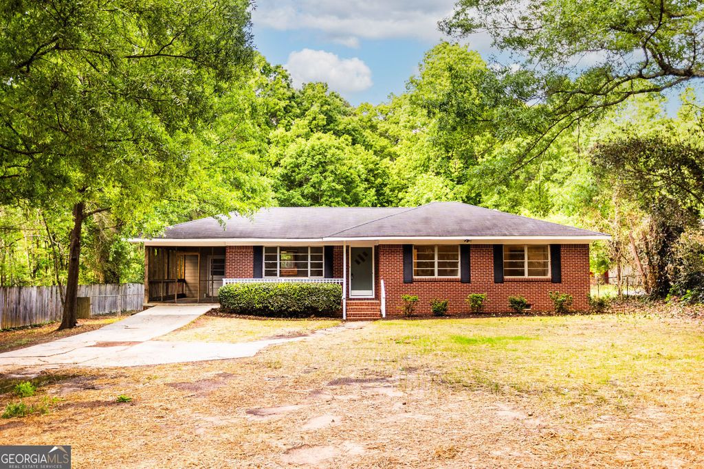Photo of 1431 S Broad Street, Monroe, GA 30655 (MLS # 10761040)