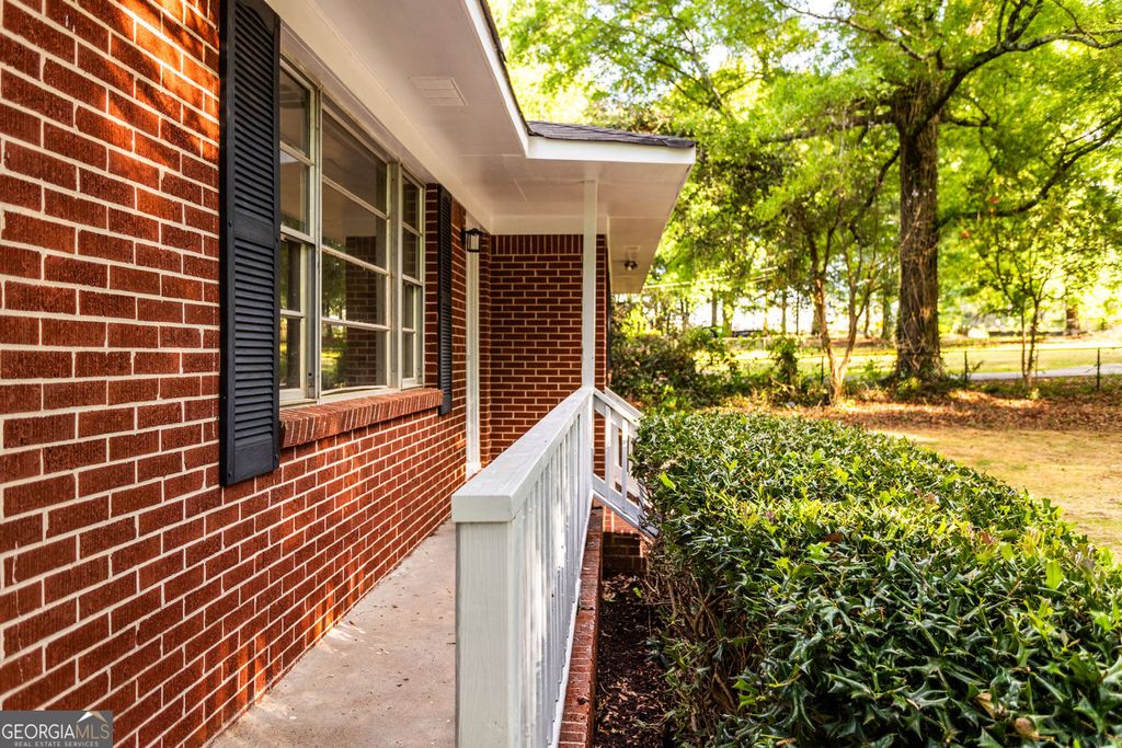Photo of 1431 S Broad Street, Monroe, GA 30655 (MLS # 10761040)