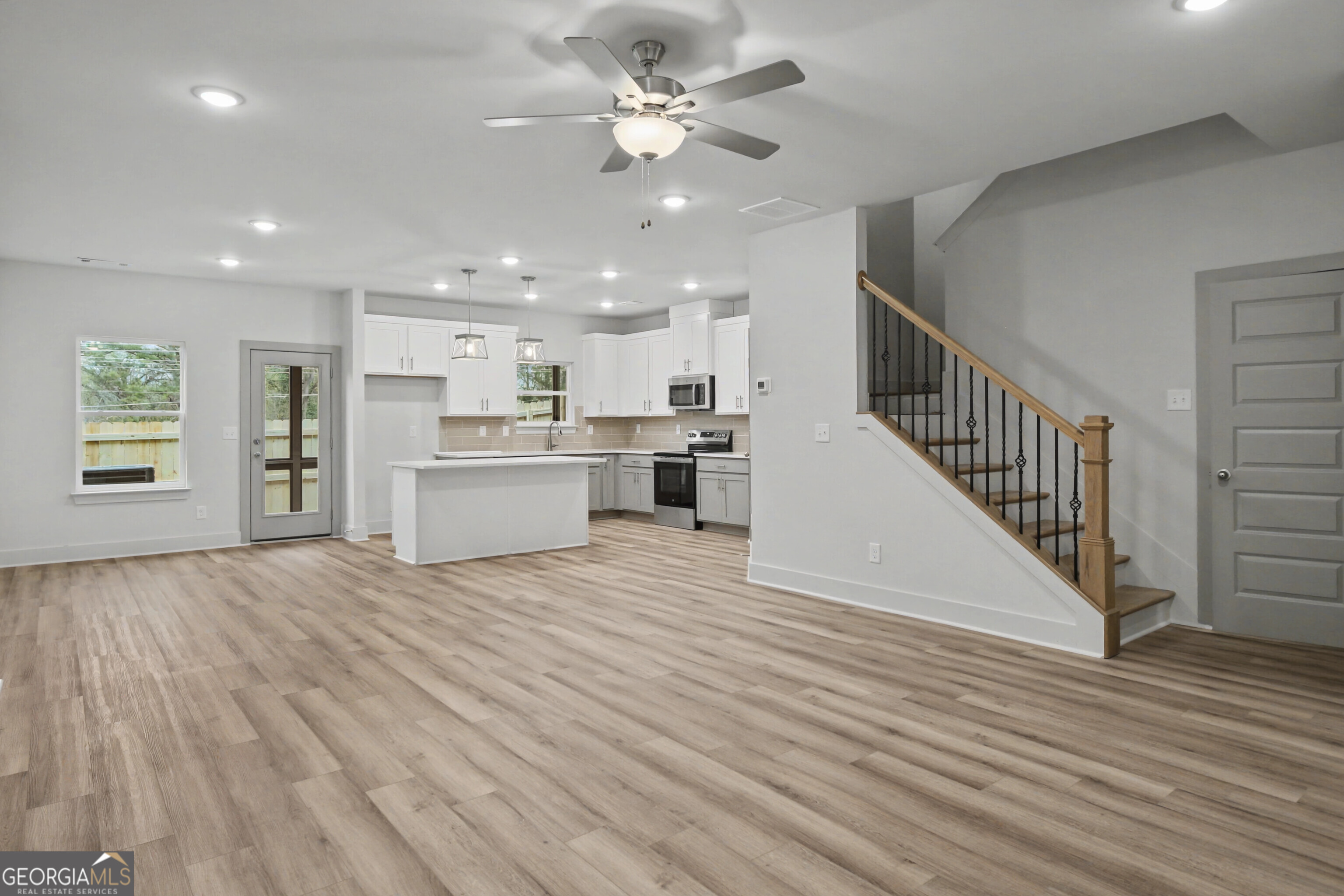 4306 Fern River BND 72