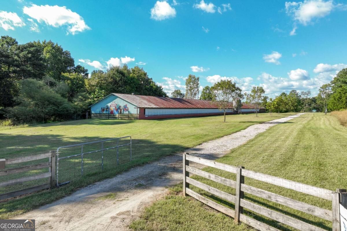 1646 Mitchell RD
