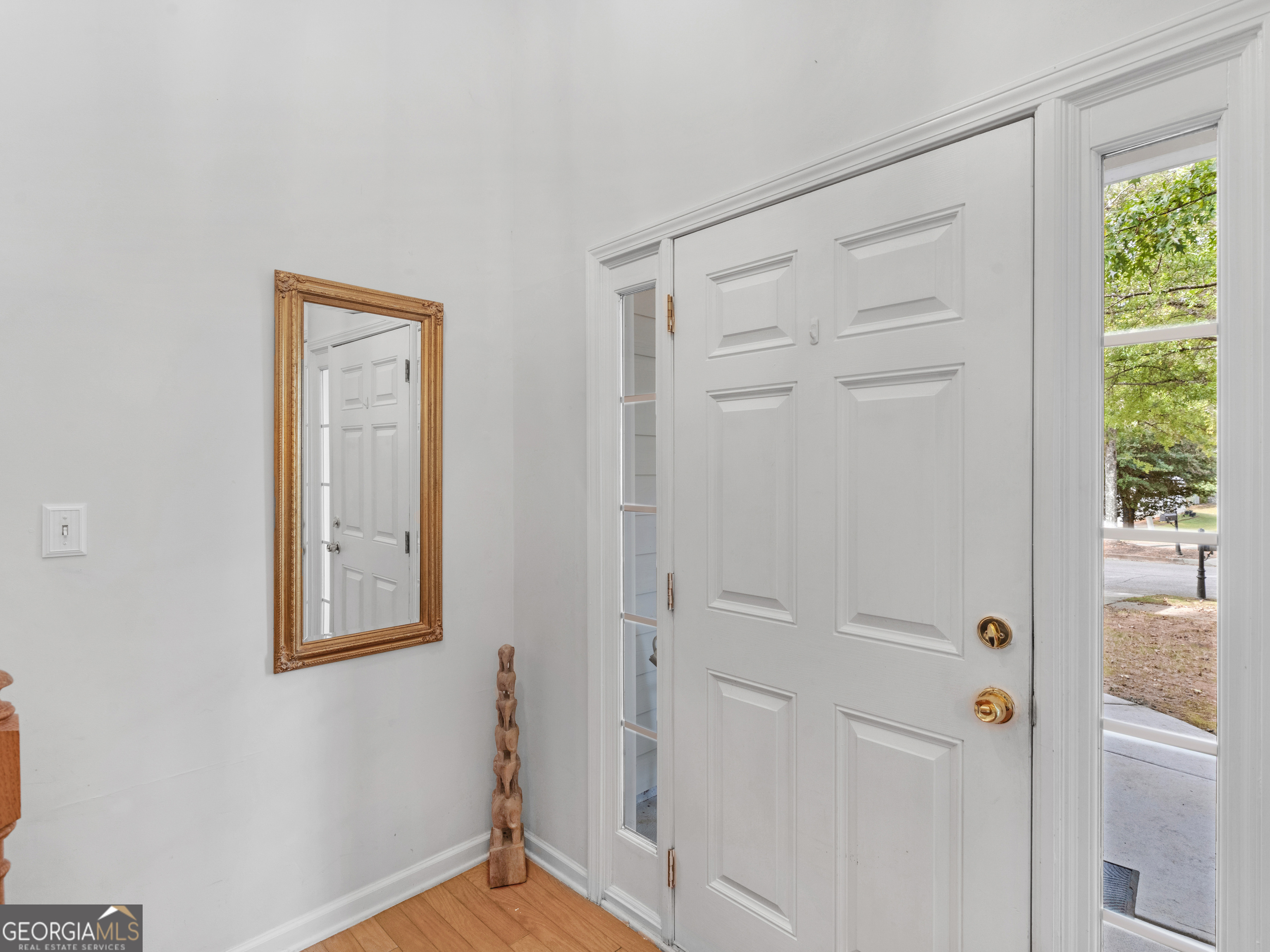 412 Eglington TRL