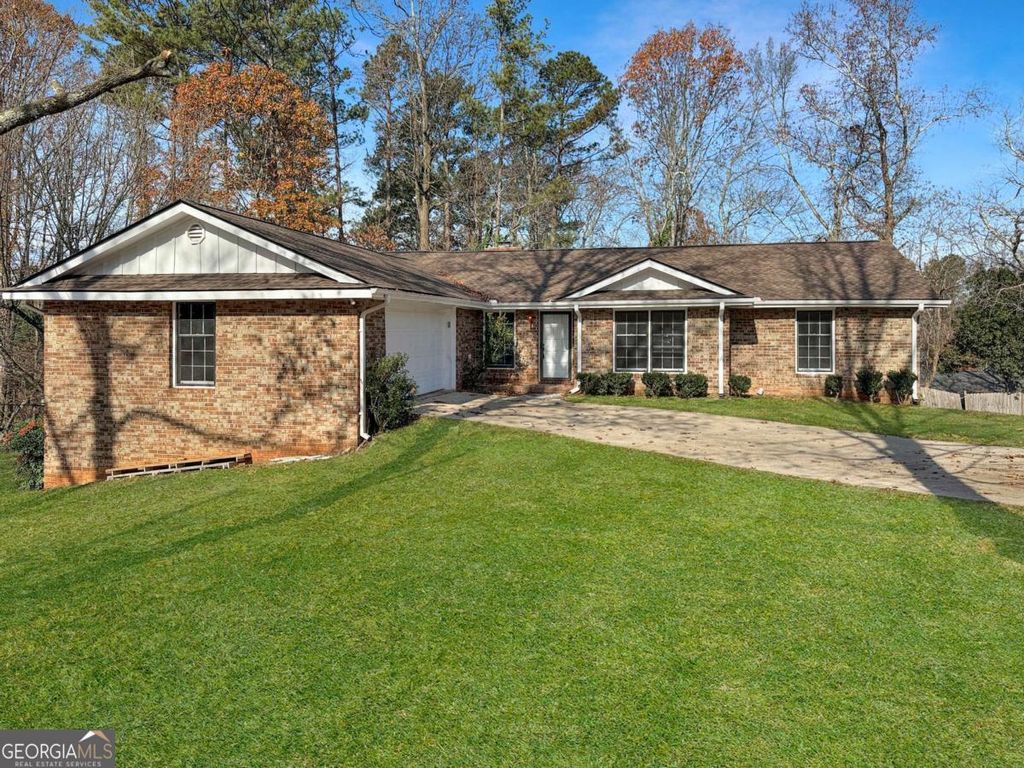 Photo of 4504 Stacey Drive, Oakwood, GA 30566 (MLS # 10656952)