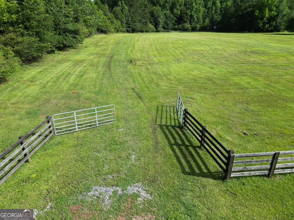 Photo of 1423 Imlac Road, Woodbury, GA 30293 (MLS # 10810221)
