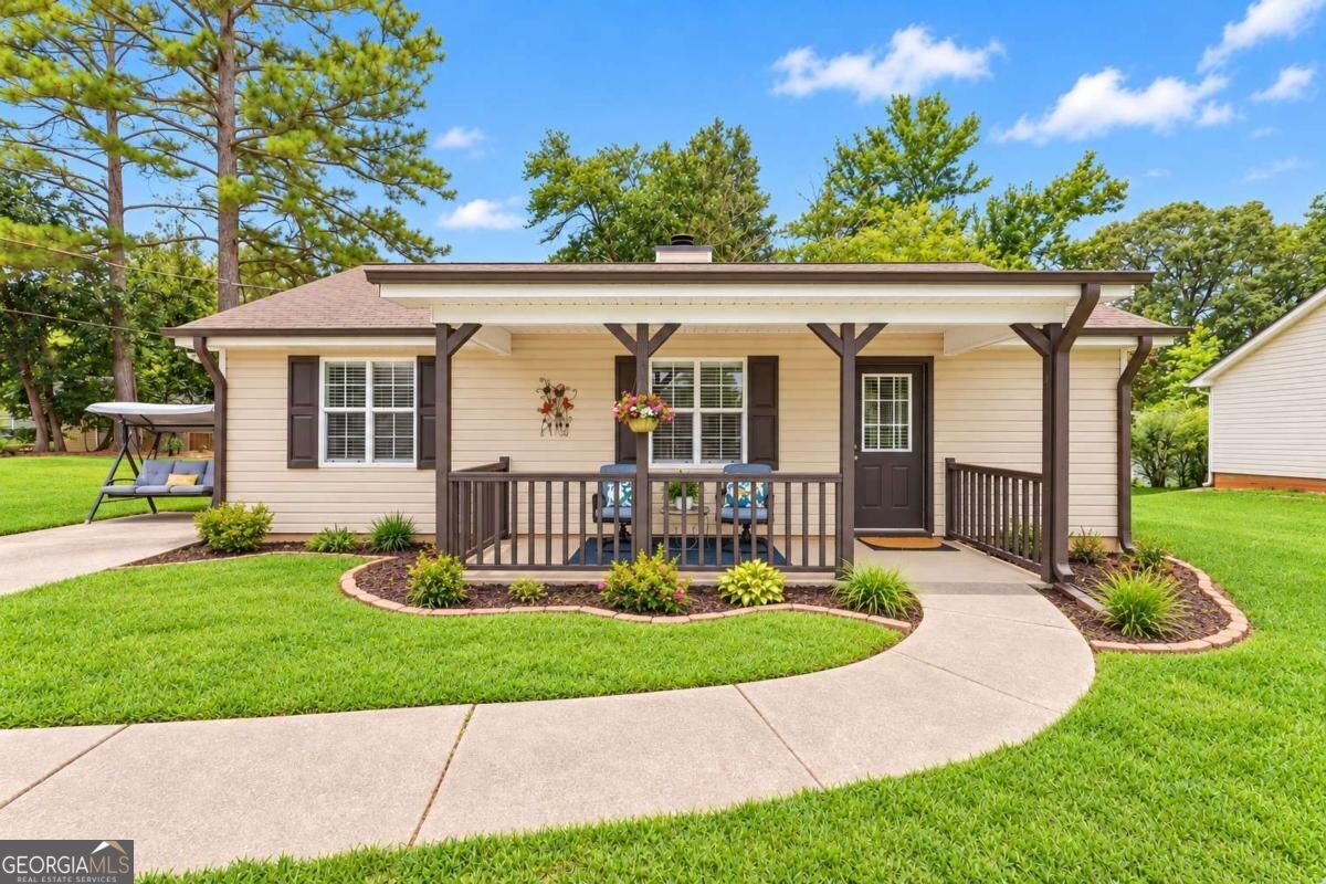 2560 Fairlane DR
