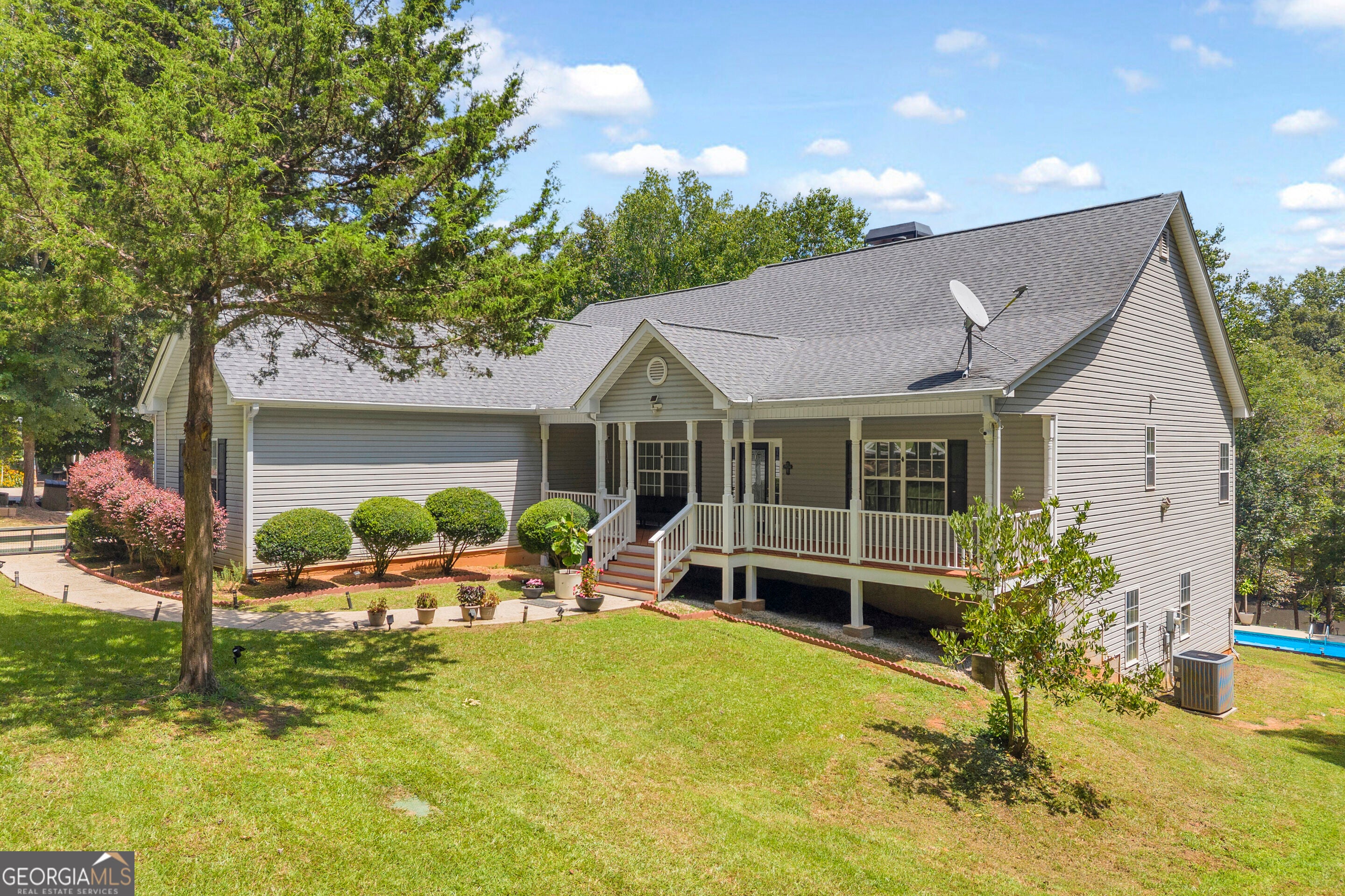 166 Sullivan DR