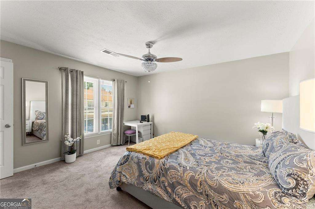 Holcomb Crossing - Residential