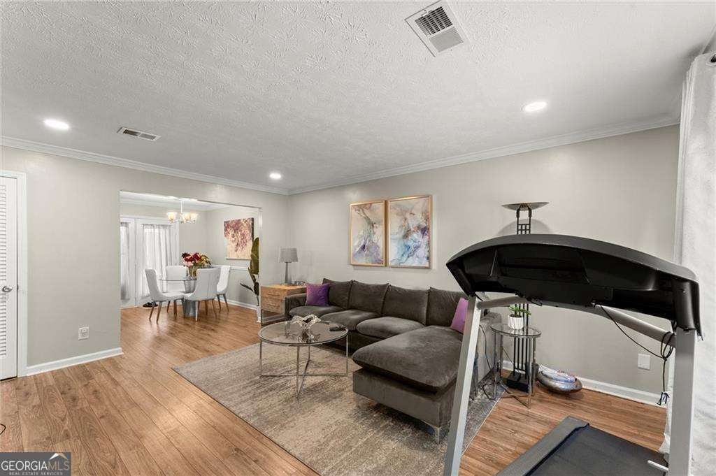 Holcomb Crossing - Residential