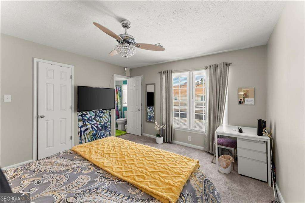 Holcomb Crossing - Residential