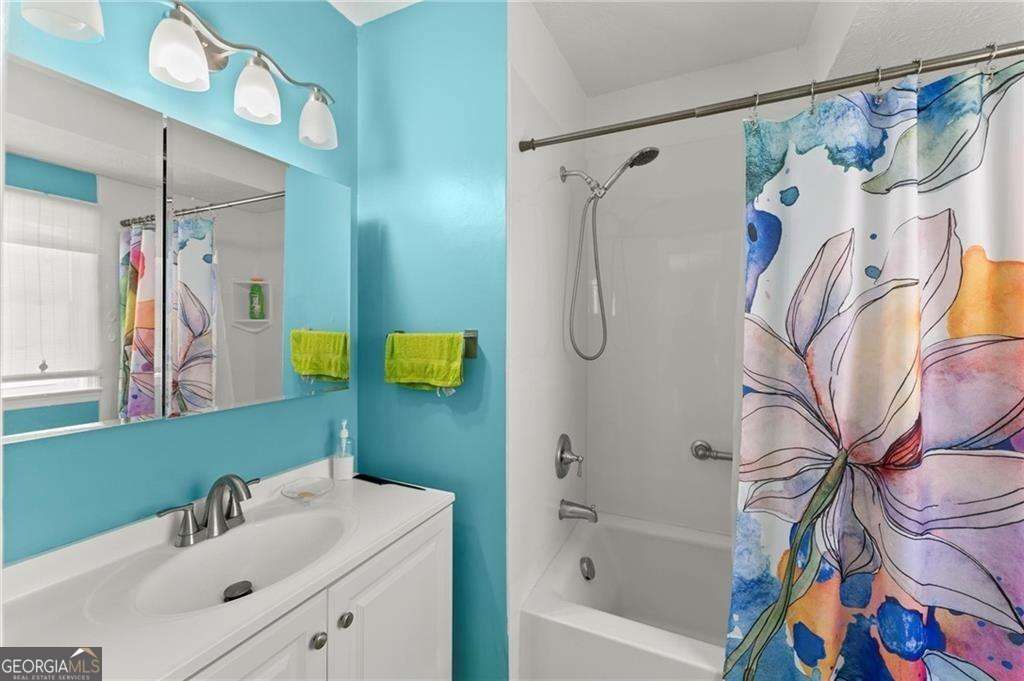 Holcomb Crossing - Residential