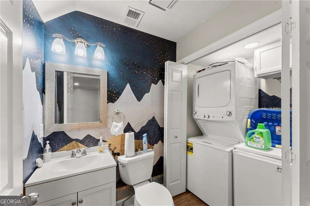 Holcomb Crossing - Residential