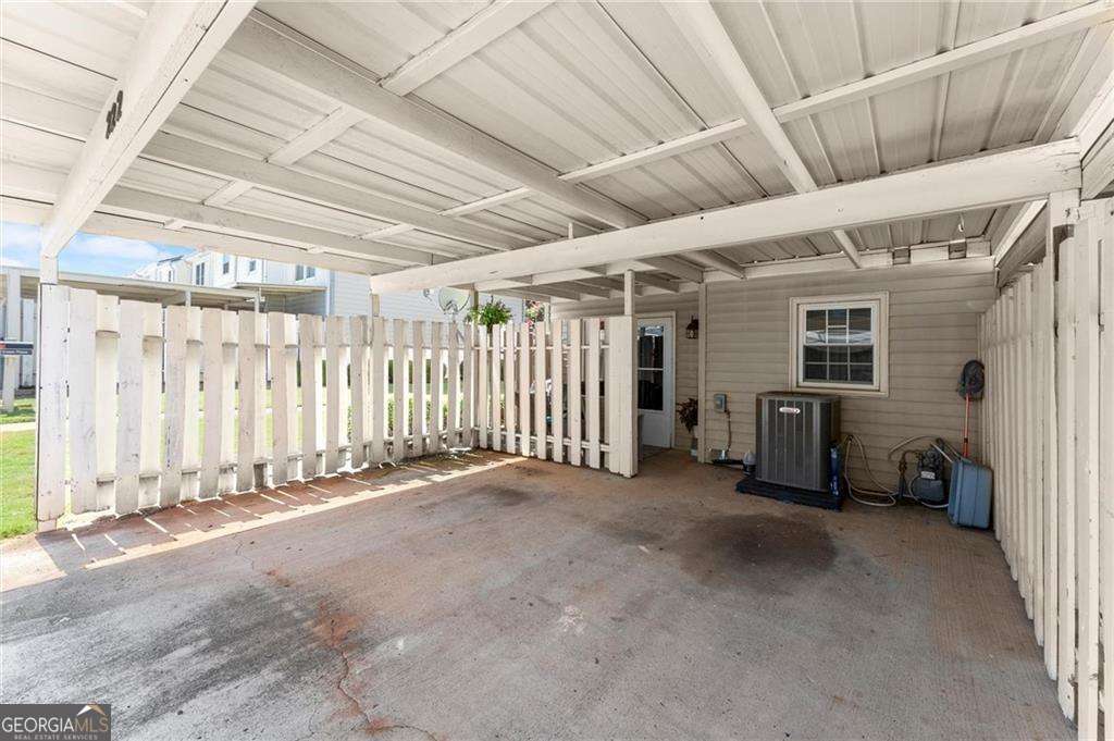 Holcomb Crossing - Residential