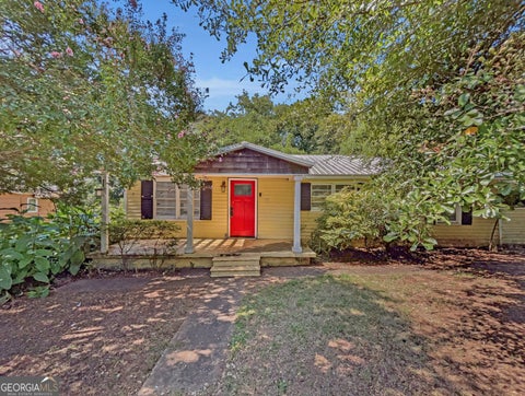 Photo of 1748 E Broad Street, Athens, GA 30601 (MLS # 10838806)