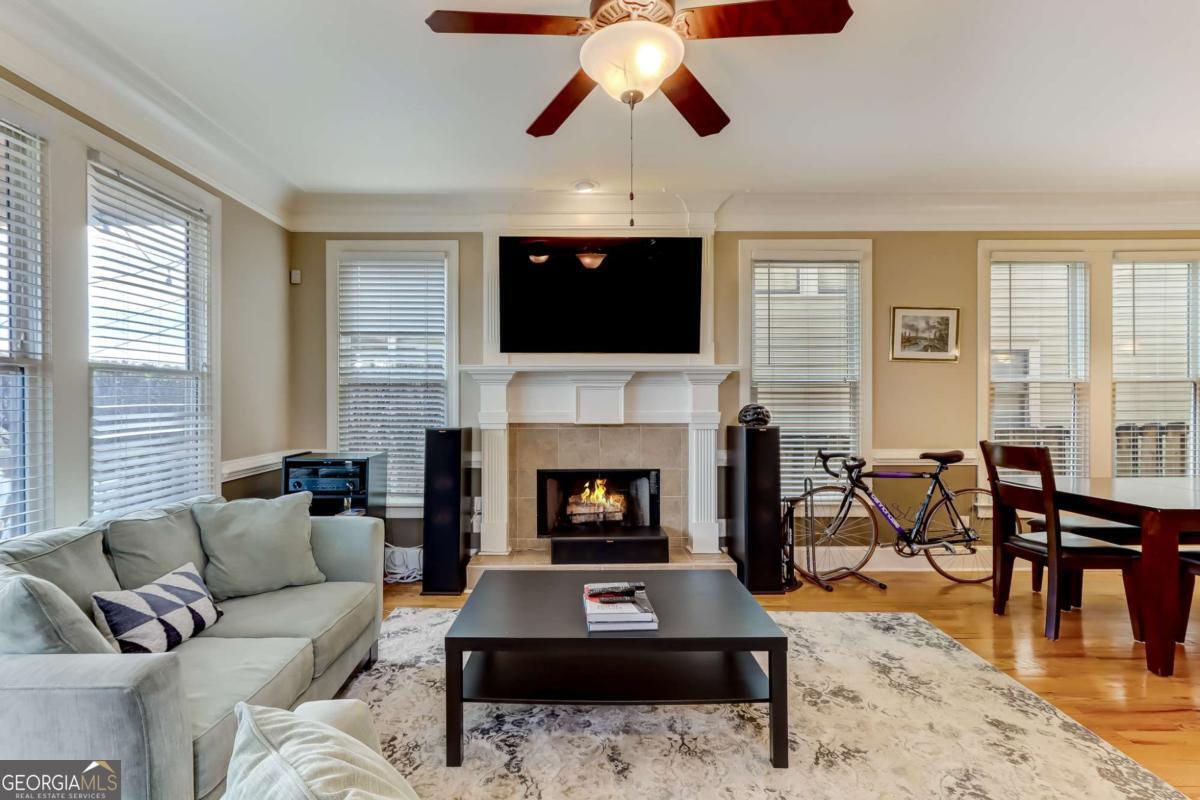 345 Chastain ST SE