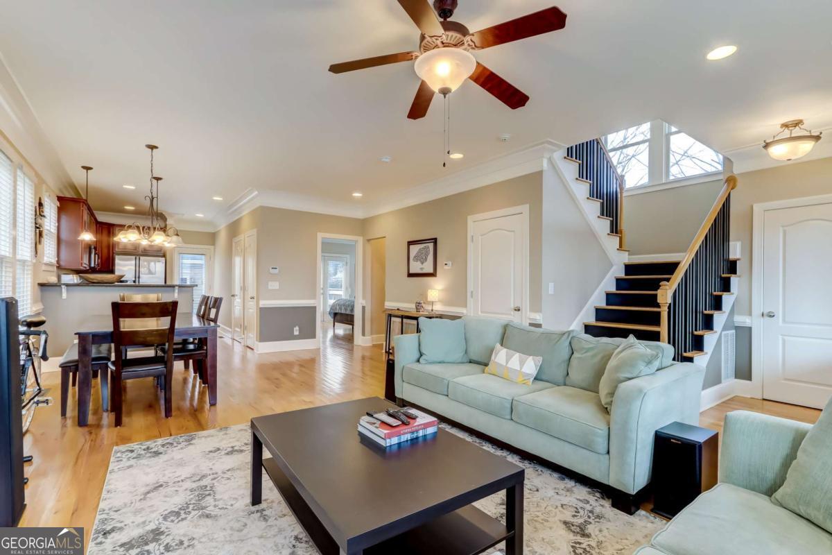 345 Chastain ST SE