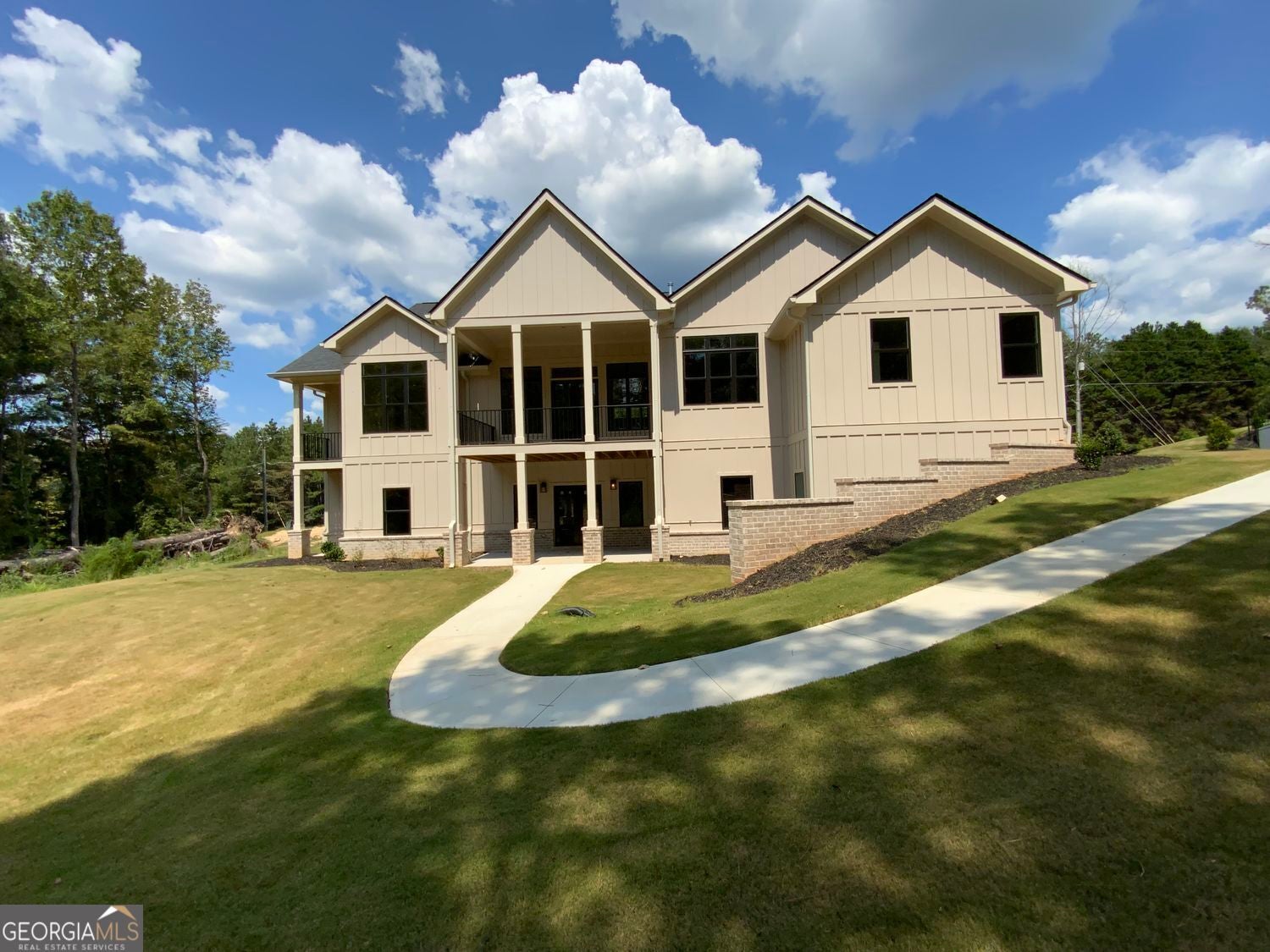 2468 Rockbridge RD NW