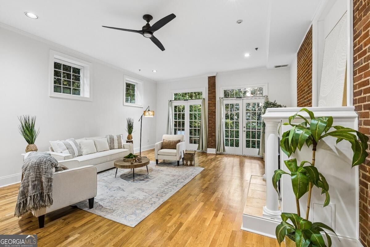 270 15th ST NE 101