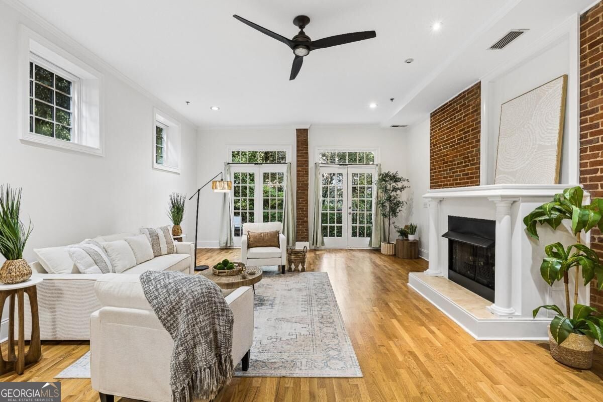 270 15th ST NE 101