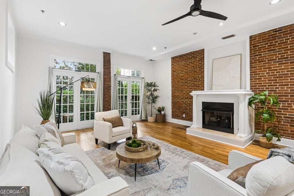 Photo of 270 15th Street NE #101, Atlanta, GA 30309 (MLS # 10839950)