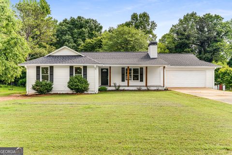 4715 Countryside DR Flowery Branch GA 30542