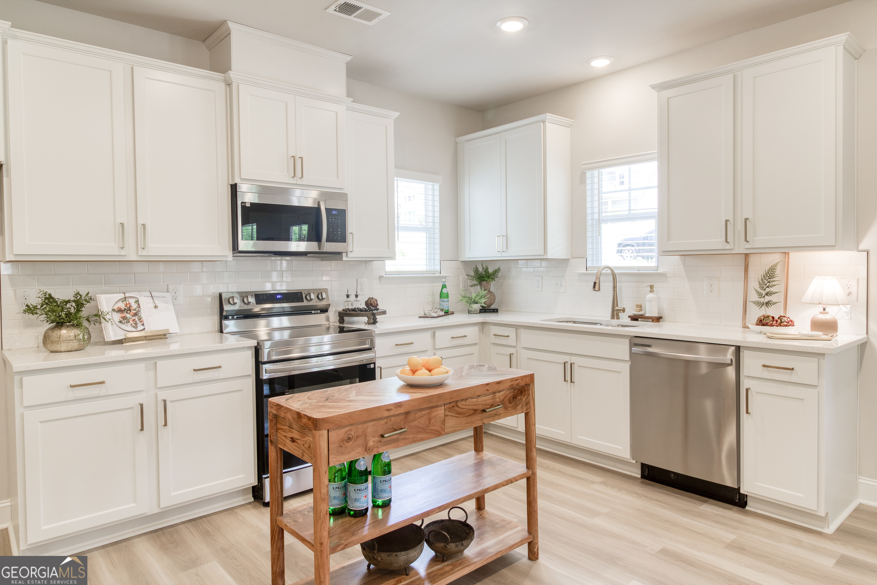 254 Creek View PL