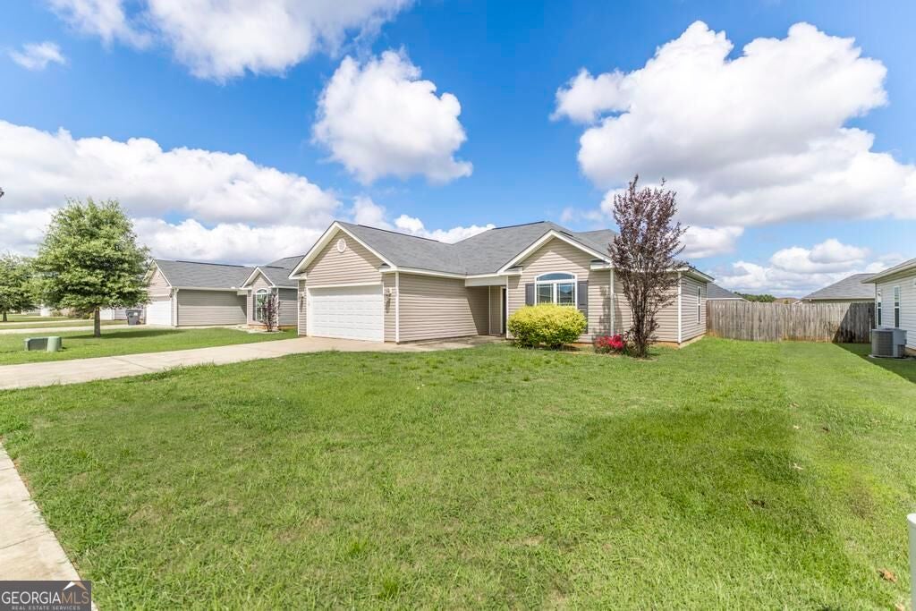 120 Raymond CIR