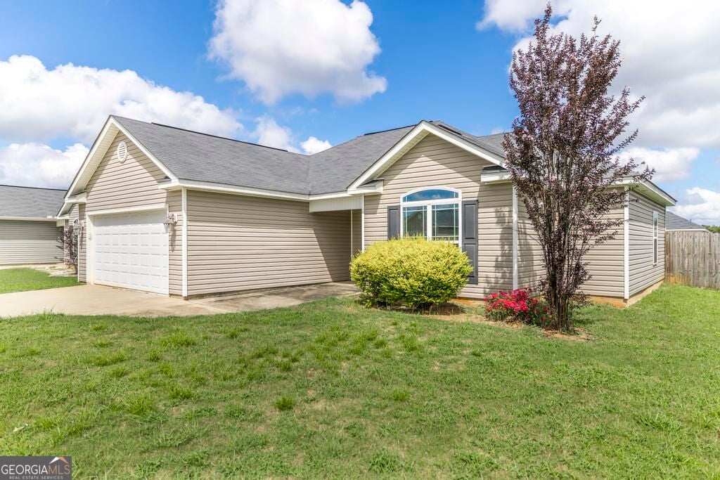 120 Raymond CIR