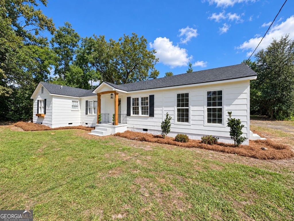 Photo of 711 5th Avenue, Twin City, GA 30471 (MLS # 10855876)