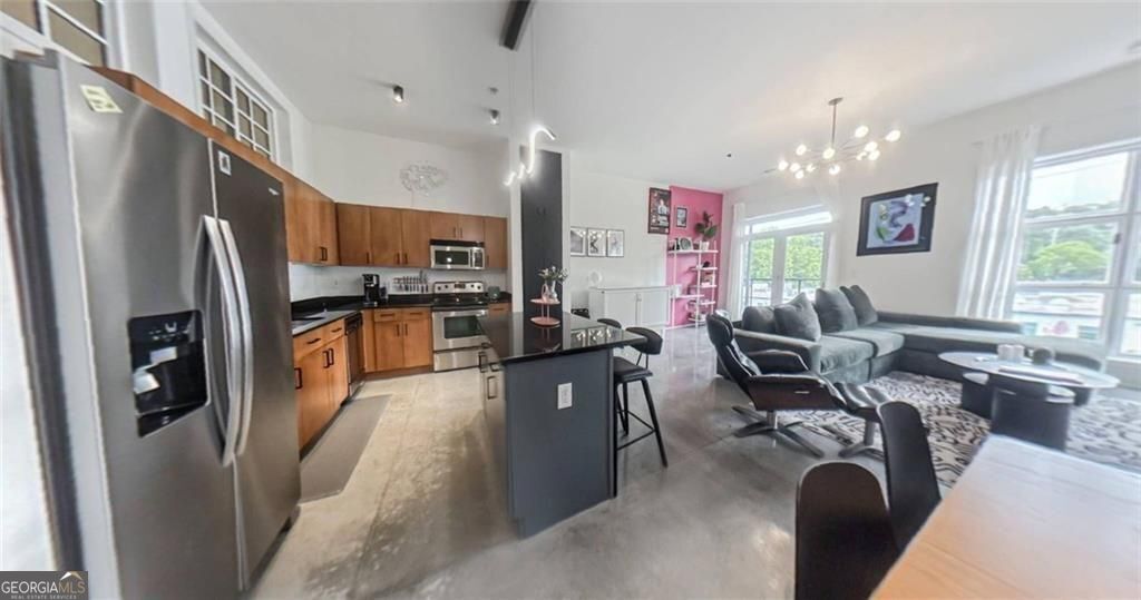 560 Dutch Valley RD NE 2407
