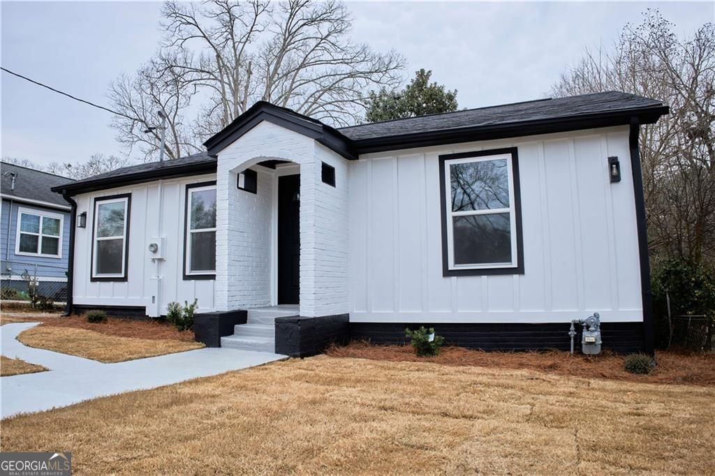 Photo of 184 Scott Street NW, Atlanta, GA 30314 (MLS # 10670602)