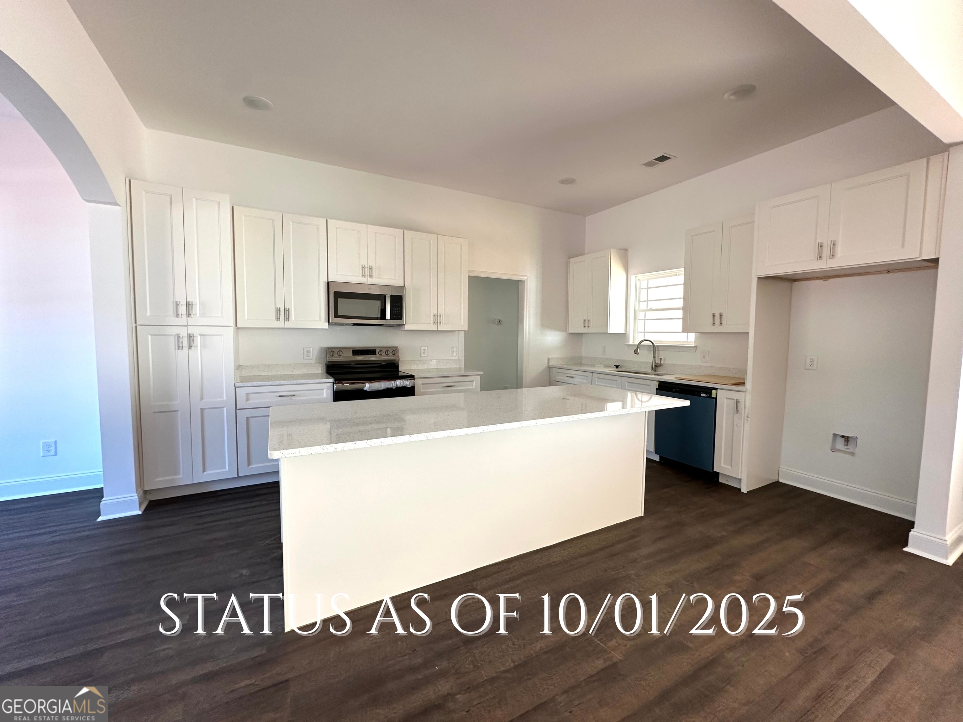 404 Collins Estate AVE