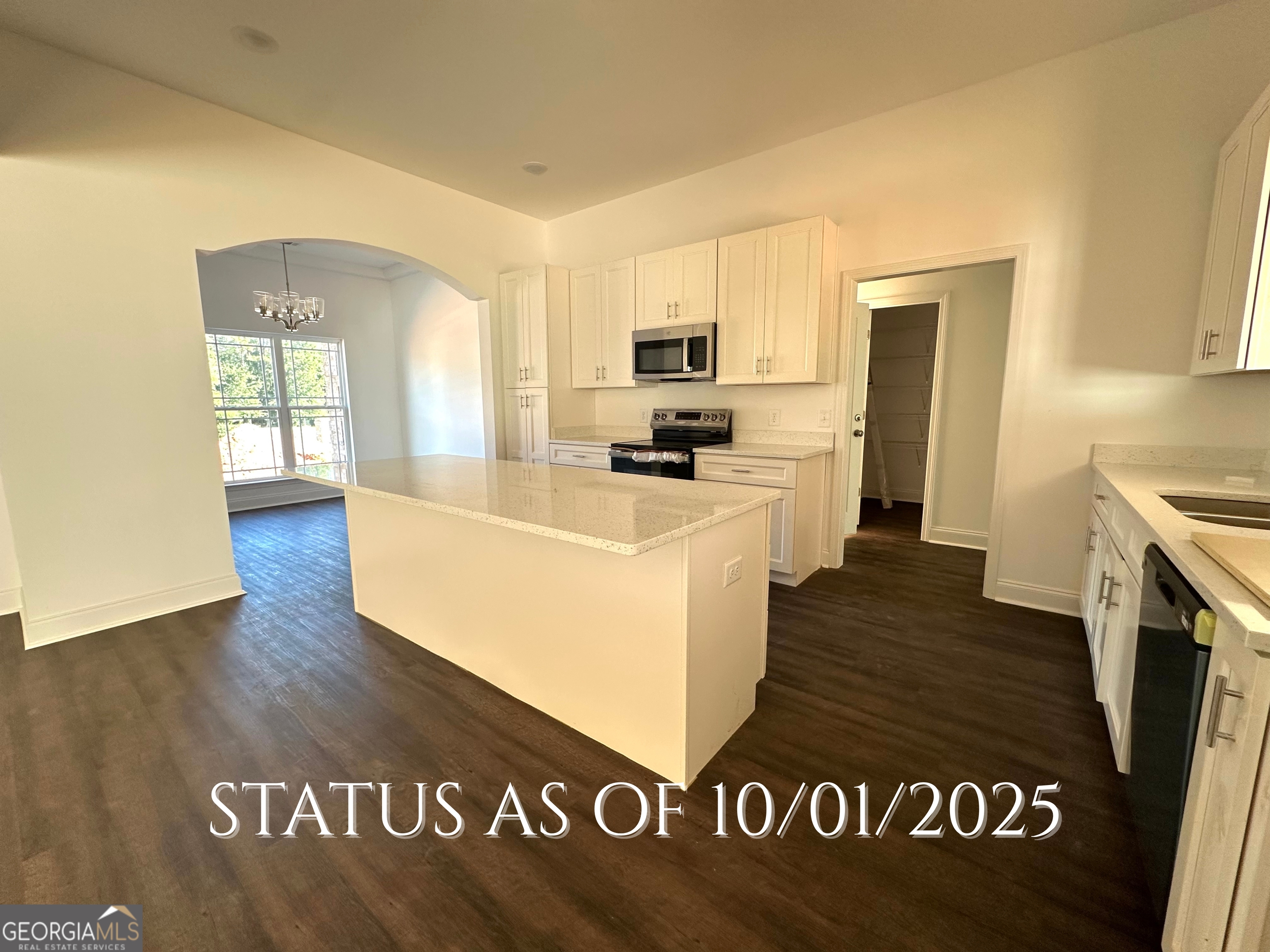 404 Collins Estate AVE