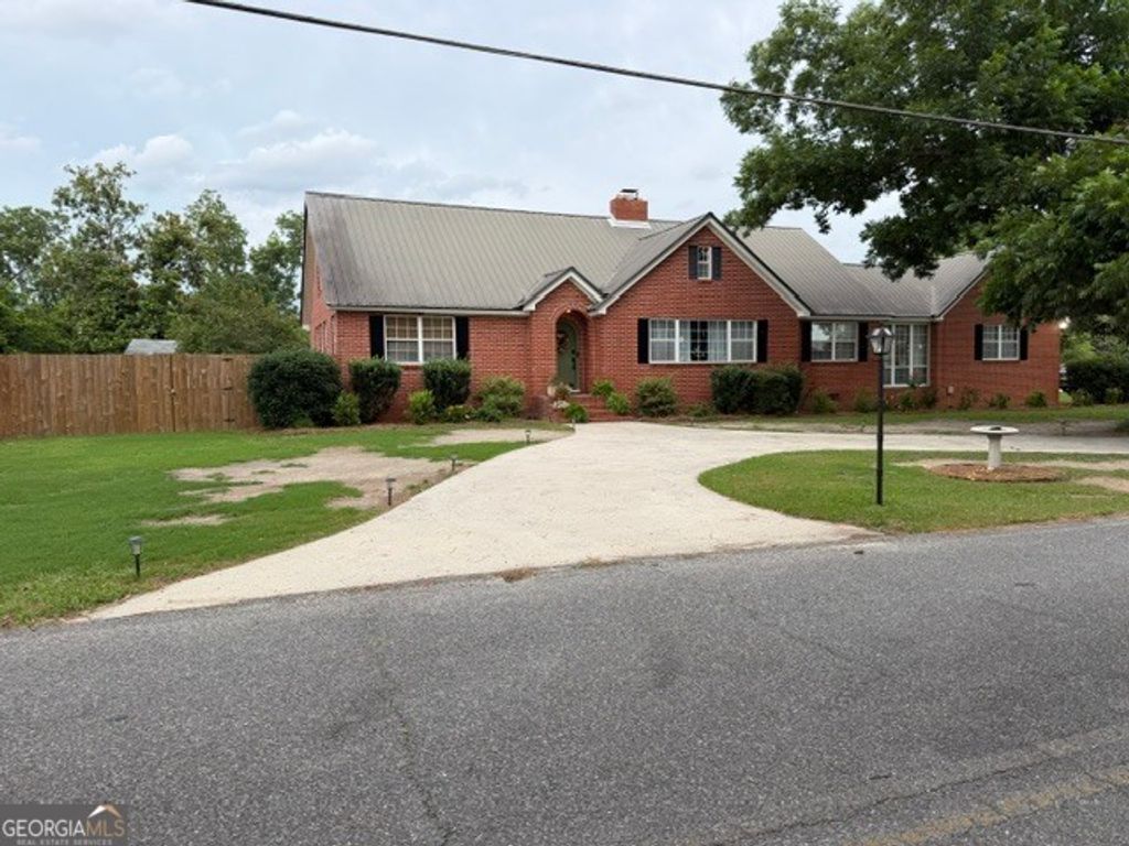 Photo of 1501 Parkway Drive, Vidalia, GA 30474 (MLS # 10789150)