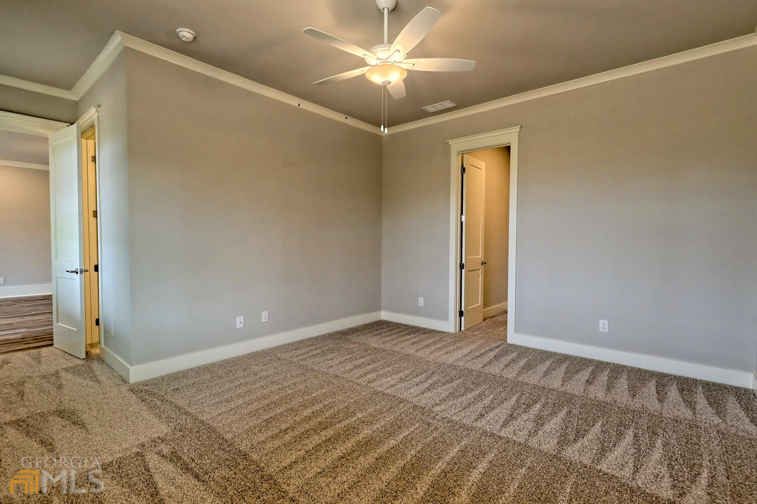 Clarkesville, Georgia 30523, United States, 4 Bedrooms Bedrooms, ,5 BathroomsBathrooms,Residential,Active,61628