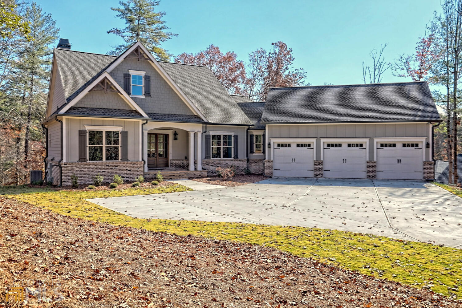 Clarkesville, Georgia 30523, United States, 4 Bedrooms Bedrooms, ,5 BathroomsBathrooms,Residential,Active,61628