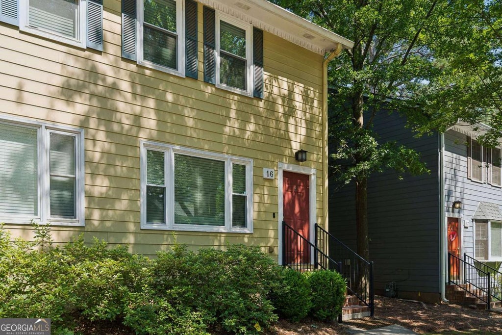 Photo of 16 Holly Downs Court NW, Atlanta, GA 30318 (MLS # 10788865)