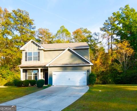 A home in Fairburn