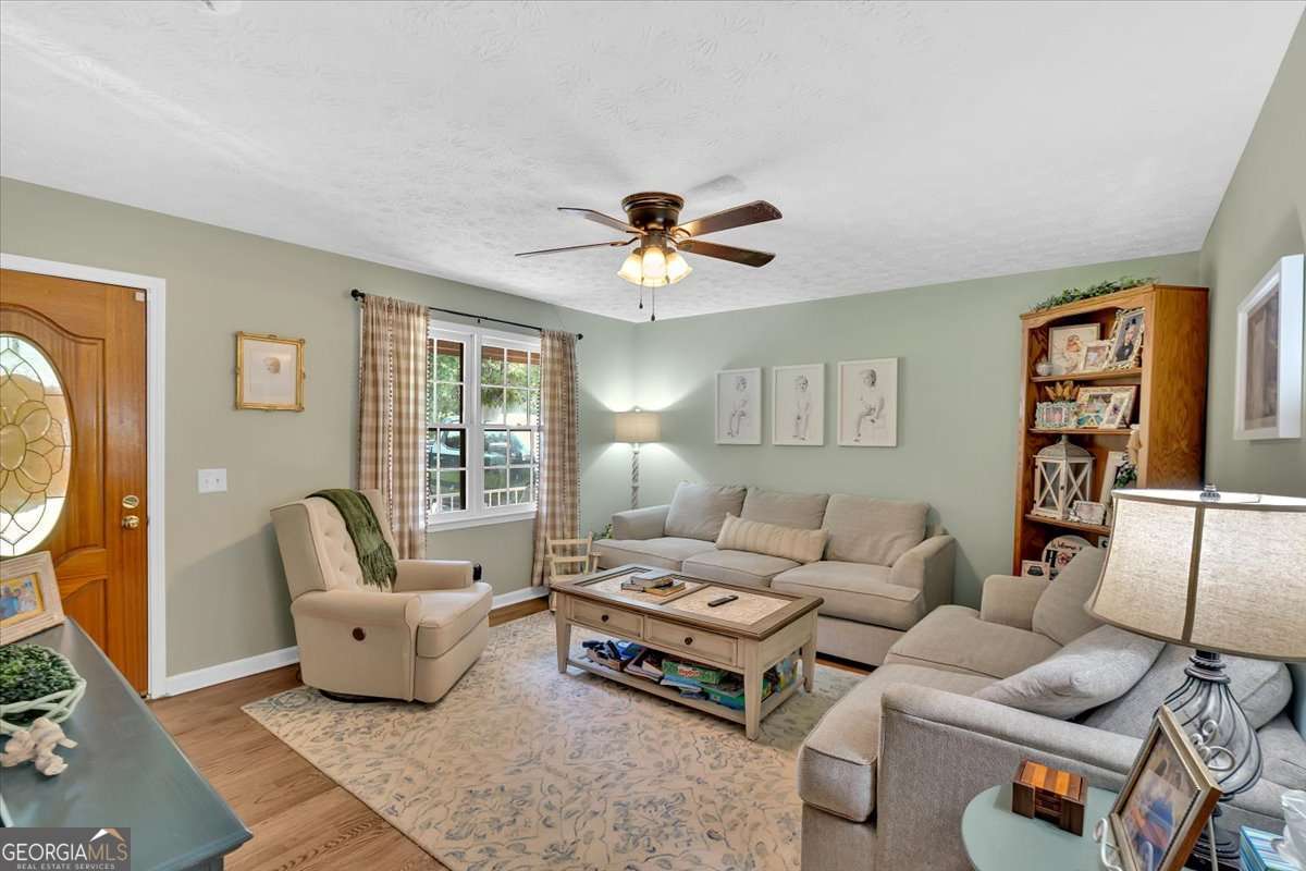 1277 Abrams RD SE