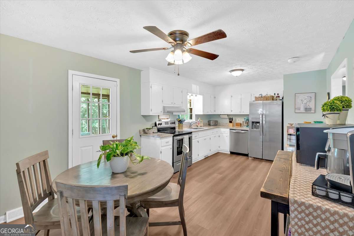 1277 Abrams RD SE