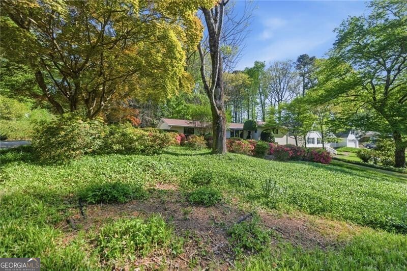 2770 Parkview DR NE