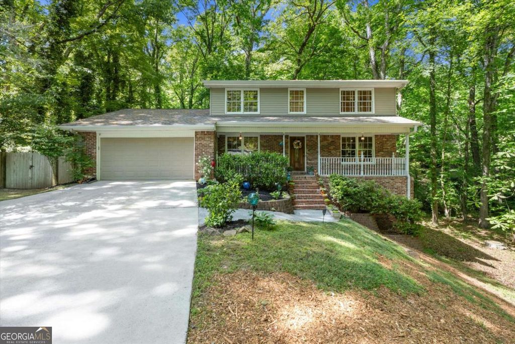 Photo of 3025 Mountain Creek Court NE, Roswell, GA 30075 (MLS # 10740158)