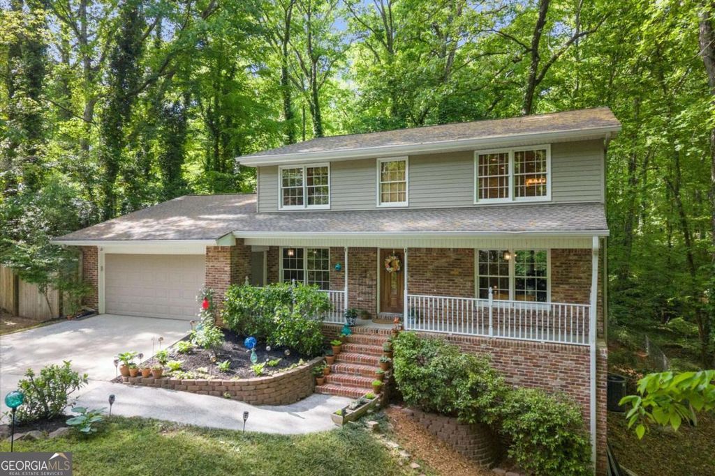 Photo of 3025 Mountain Creek Court NE, Roswell, GA 30075 (MLS # 10740158)