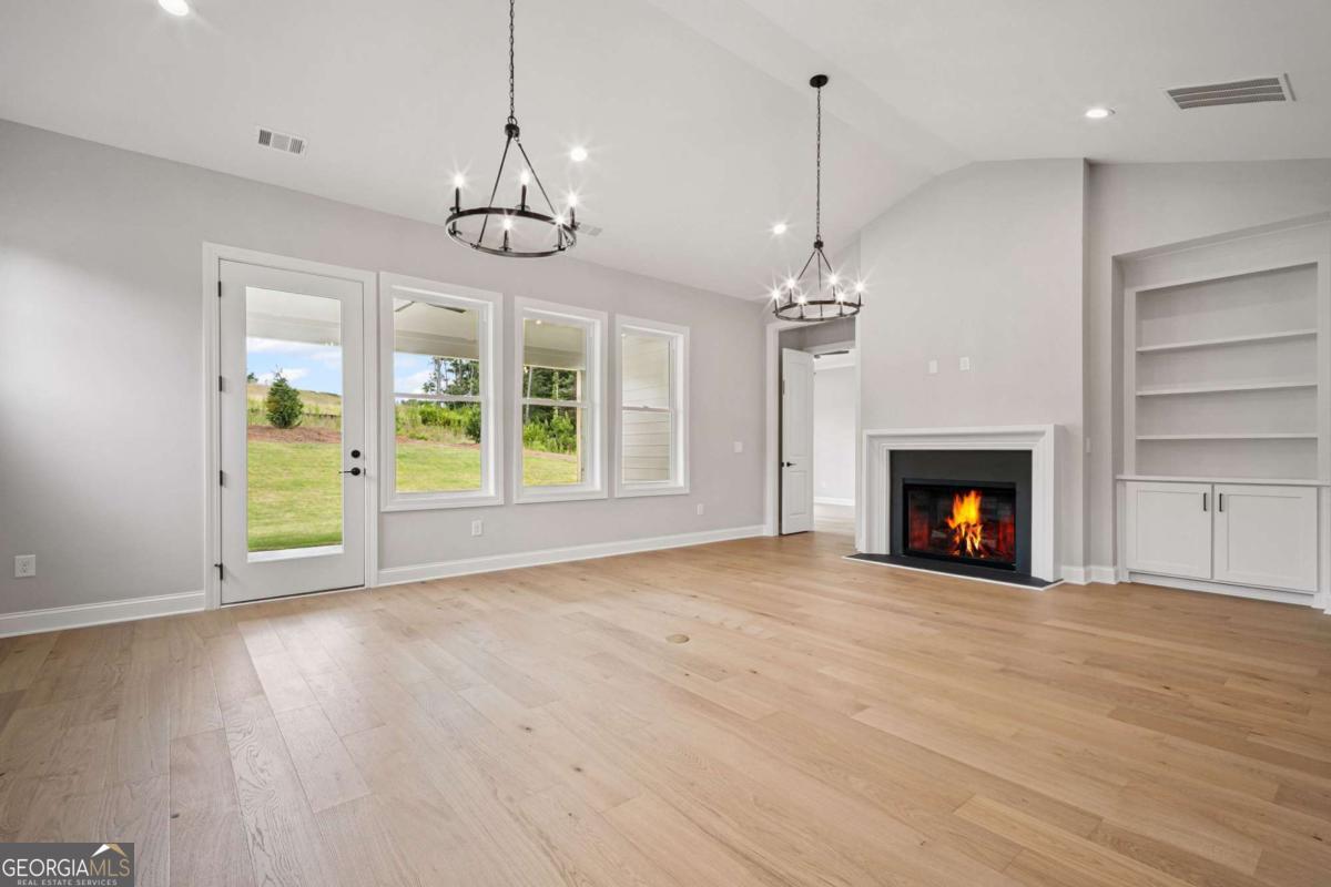 1209 Lakeside Overlook